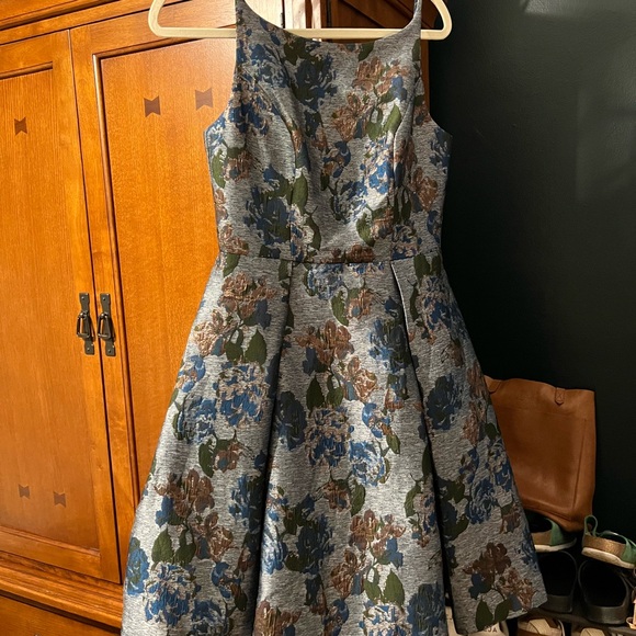 Gal Meets Glam Darren Dress - Picture 6 of 6